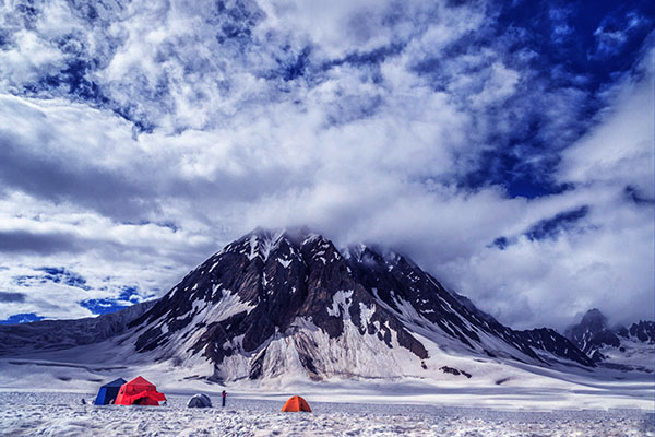 Snow Lake Biafo Hispar La  Trek